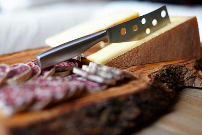 plateau-fromage-charcuterie.jpg